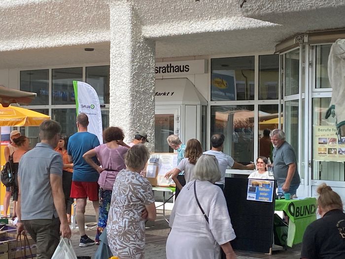 Infostand PV-Balkonanlagen in Weilimdorf Loewenmarkt am 14. Juli 2023